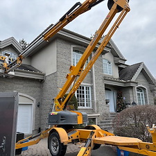 Beautiful-Christmas-Lights-installation-service-in-Laval-Quebec 0